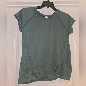 EUC ATHLETA GREEN AND WHITE STRIPE SHORT SLEEVE MOMENTUM TOP, XL